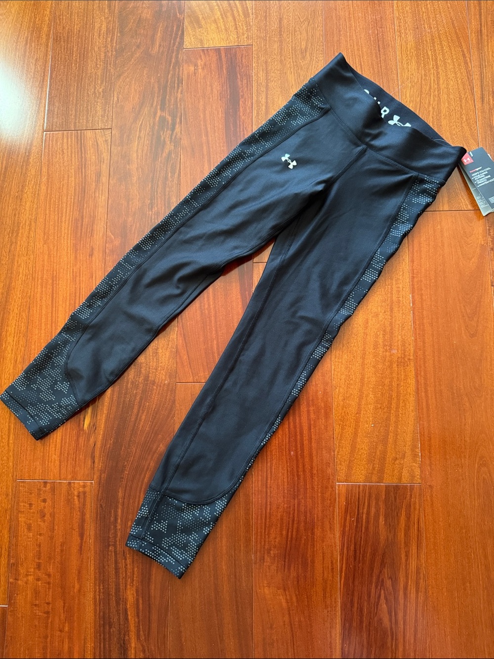 NWT Under Armour HeatGear Compression Leggings